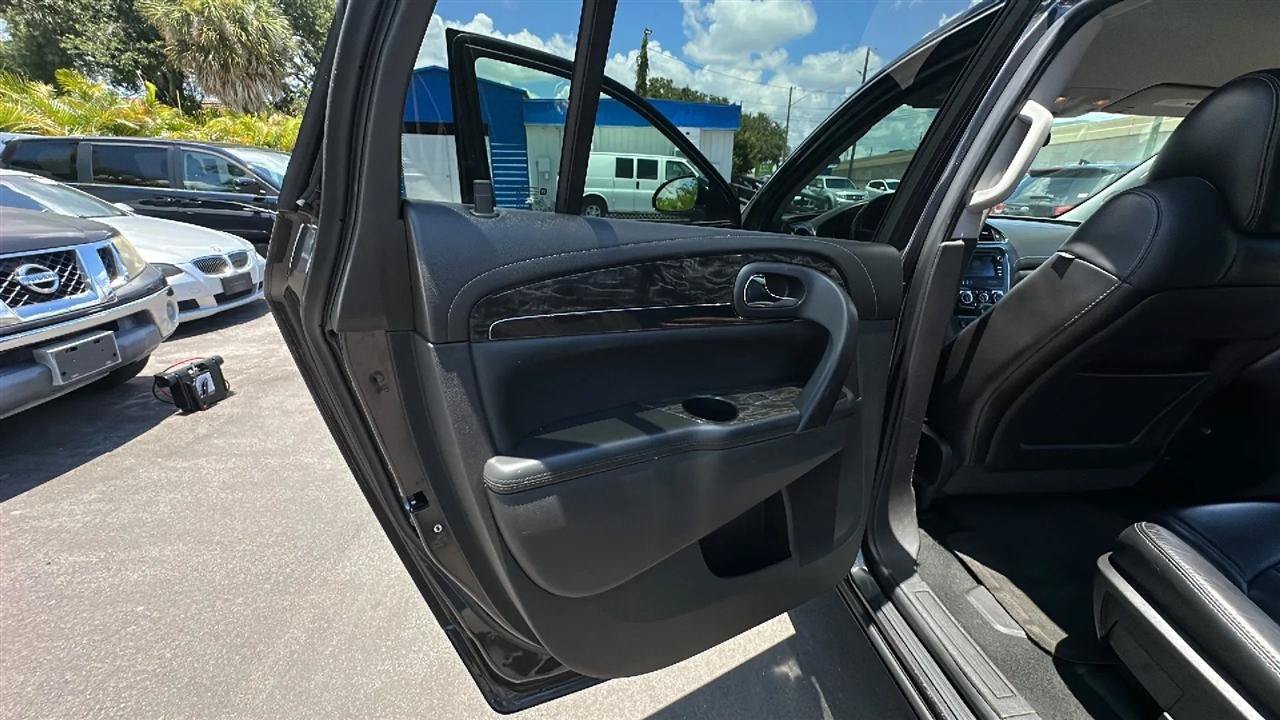 Used 2014 Buick Enclave Leather FWD image 24