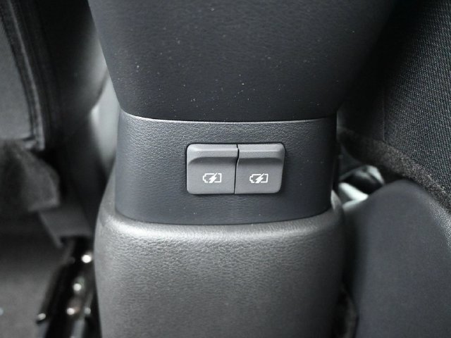 Used 2025 Nissan Kicks Play S FWD image 19