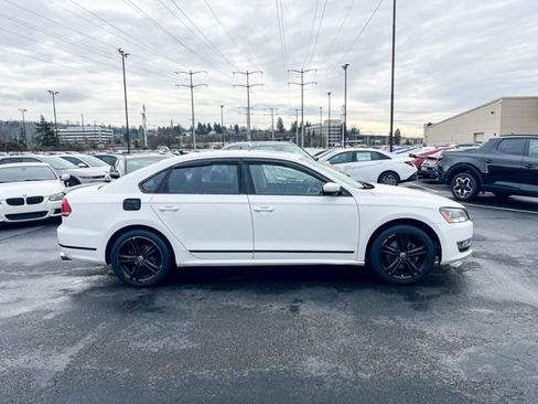 Used 2013 Volkswagen Passat 3.6 SEL Premium image 5