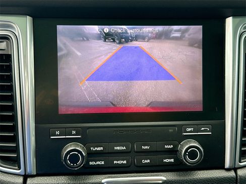Used 2018 Porsche Macan Turbo w/ Premium Package Plus image 15