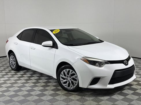 Used 2014 Toyota Corolla LE image 2