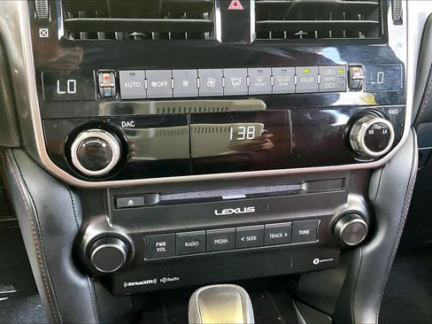 Used 2023 Lexus GX 460 Premium w/ Premium Package AWD/4WD image 32