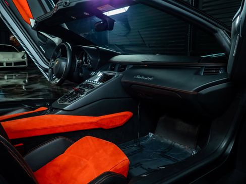 Used 2014 Lamborghini Aventador LP 700-4 image 37
