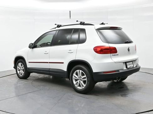 Used 2017 Volkswagen Tiguan S image 5