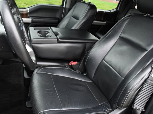 Used 2017 Ford F150 Lariat image 12