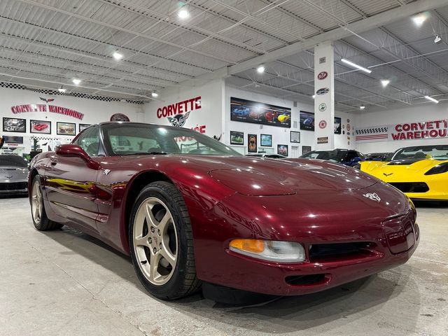 Used 2003 Chevrolet Corvette Coupe w/ Preferred Equipment Group RWD image 4