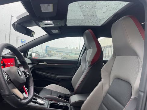 Used 2022 Volkswagen GTI SE image 9