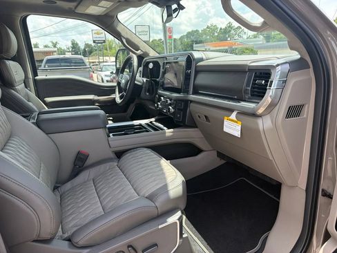 New 2026 Ford F450 Platinum w/ Platinum Plus Package AWD/4WD image 25