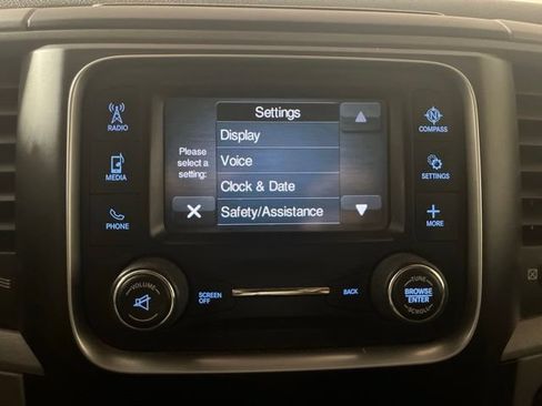 Used 2017 RAM 1500 Express AWD/4WD image 38