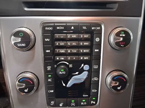 Used 2018 Volvo V60 T5 Dynamic w/ Vision Package FWD image 27