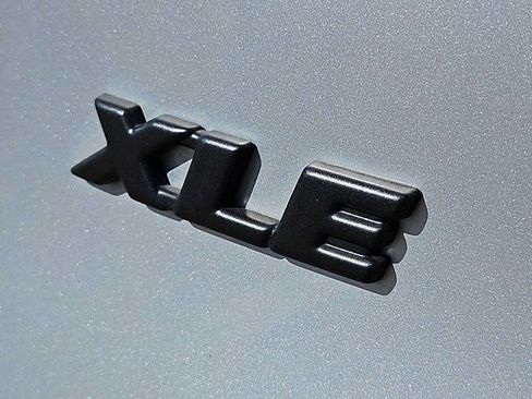 Used 2025 Toyota RAV4 XLE w/ Convenience Package FWD image 11