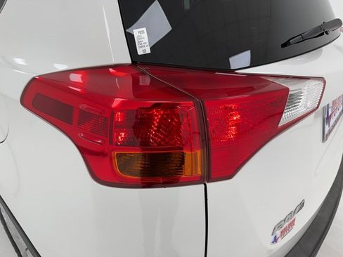 Used 2015 Toyota RAV4 LE image 36