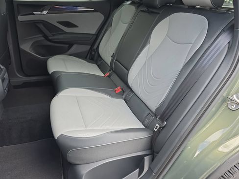 Used 2025 Volkswagen Tiguan SE R-Line AWD/4WD image 14