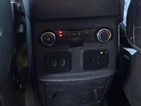 Used 2017 Ford Explorer Limited image 39