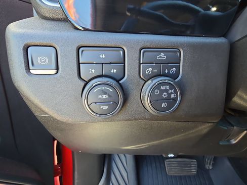 Used 2024 Chevrolet Silverado 2500 LT AWD/4WD image 26
