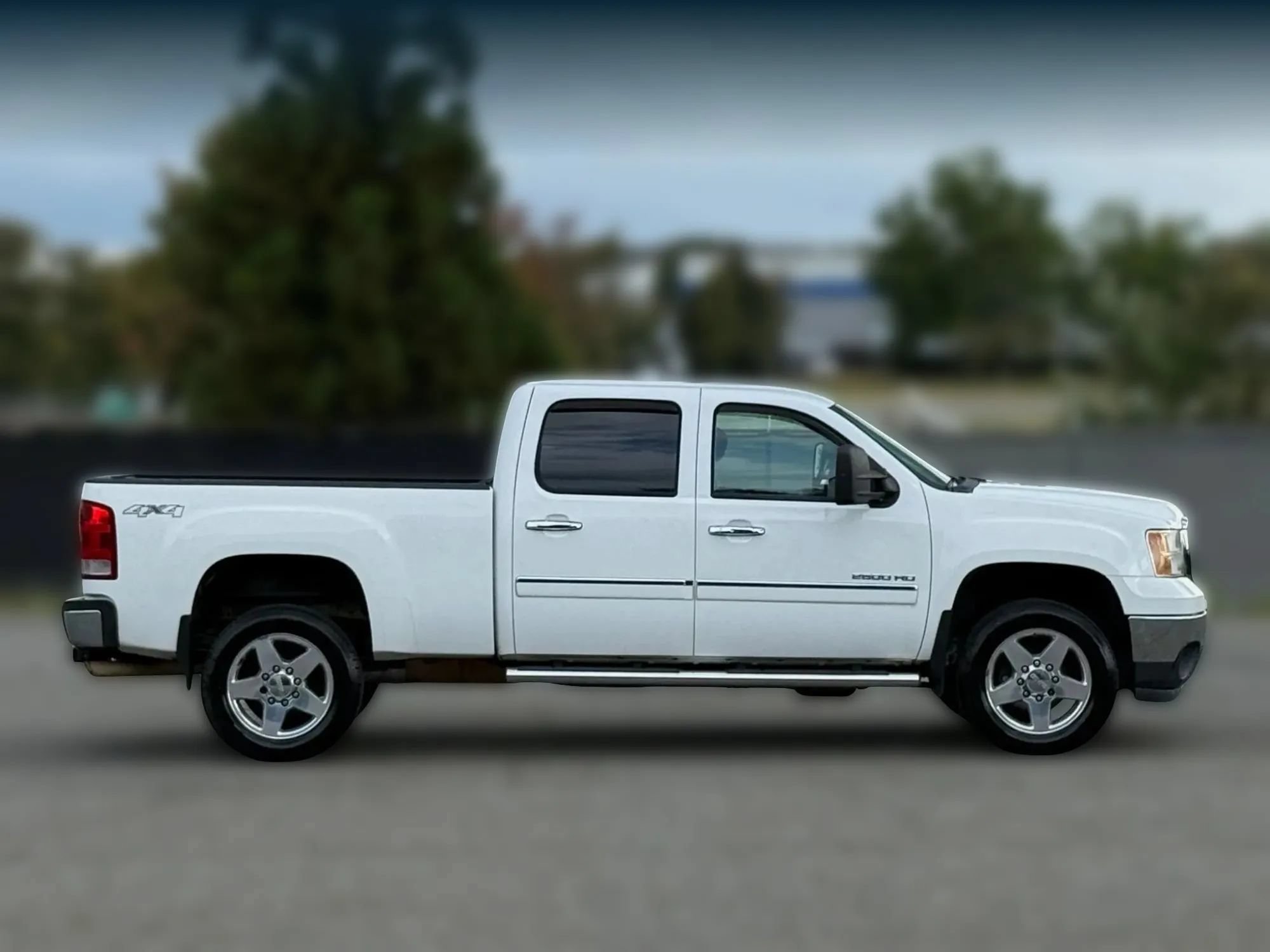 Used 2013 GMC Sierra 2500 SLE w/ HD SLE Premium Package AWD/4WD image 7