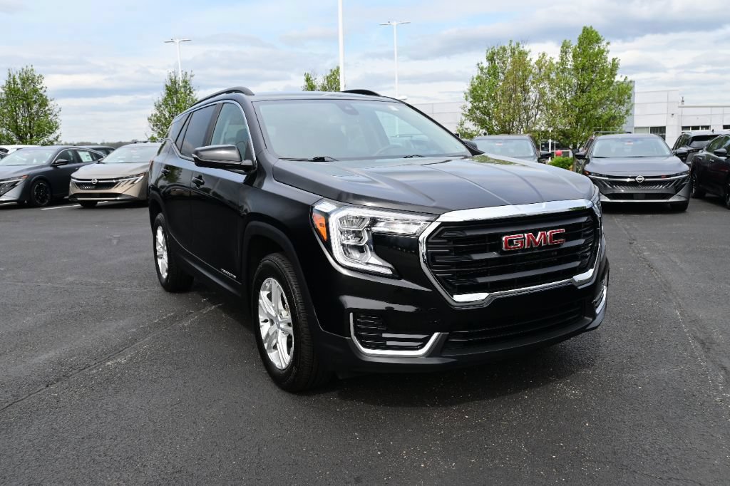 Certified 2023 GMC Terrain SLE w/ Driver Convenience Package AWD/4WD image 31