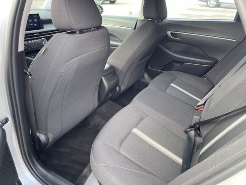 Used 2025 Hyundai Sonata SEL FWD image 6