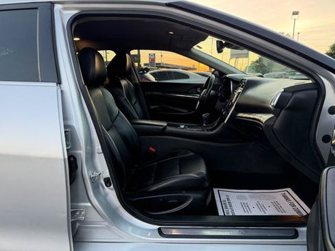 Used 2020 Nissan Maxima 3.5 SV w/ Floor Mat Group FWD image 18