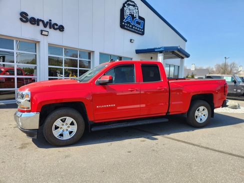Used 2018 Chevrolet Silverado 1500 LT w/ All Star Edition image 7