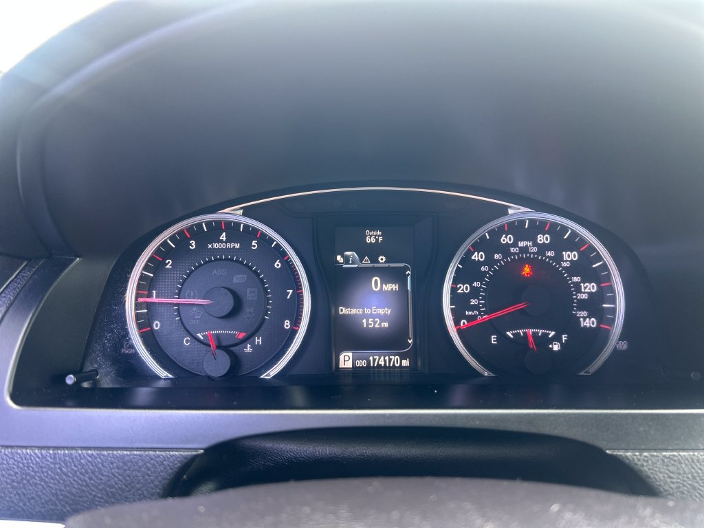 Used 2017 Toyota Camry SE FWD image 18