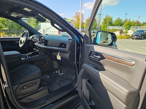 New 2025 Chevrolet Suburban LS w/ Max Trailering Package image 12