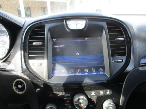 Used 2014 Chrysler 300 S image 15