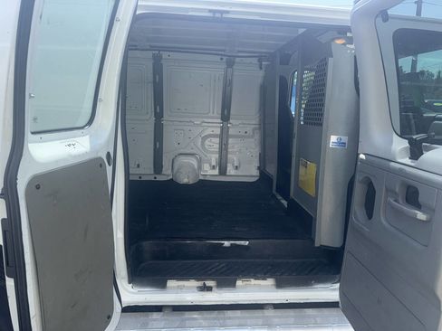 Used 2009 Ford E-250 and Econoline 250 image 10