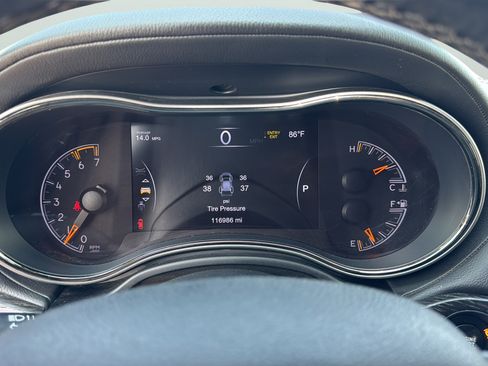 Used 2018 Jeep Grand Cherokee High Altitude AWD/4WD image 29