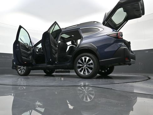 Used 2025 Subaru Outback Limited XT image 41