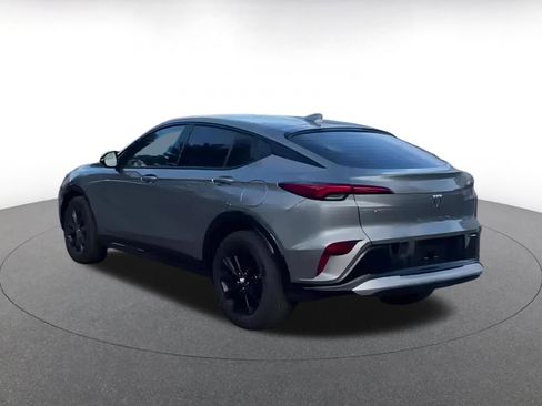 Used 2025 Buick Envista Sport Touring image 4