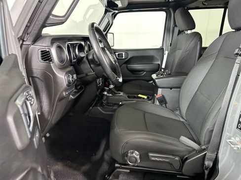 Used 2023 Jeep Wrangler Unlimited w/ Cold Weather Group image 10