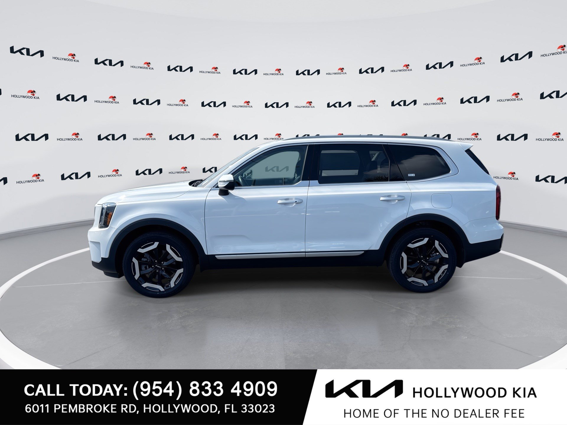Certified 2024 Kia Telluride S FWD image 5