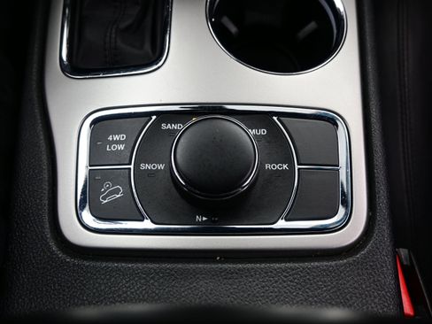 Used 2018 Jeep Grand Cherokee Limited AWD/4WD image 23