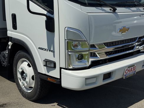 New 2025 Chevrolet Low Cab Forward image 3