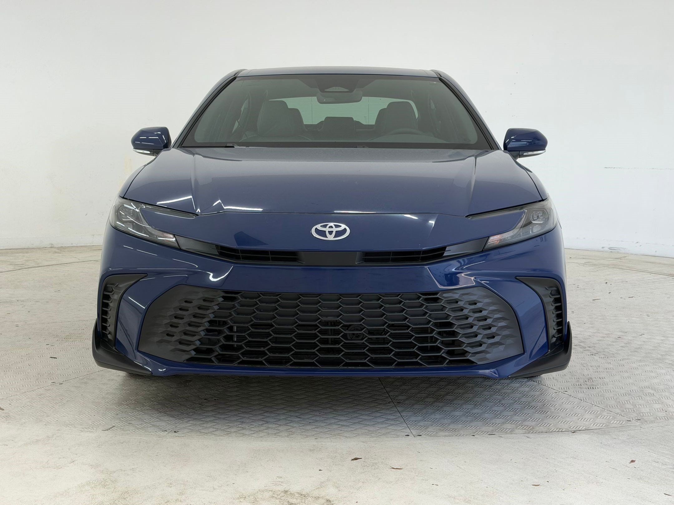 Used 2026 Toyota Camry SE w/ Convenience Package FWD image 6