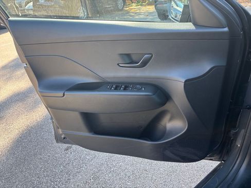 Used 2025 Hyundai Kona SEL image 20