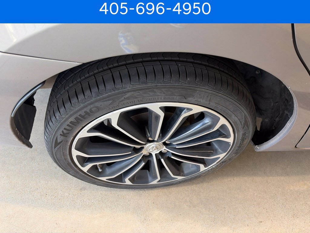 Used 2015 Toyota Corolla LE FWD image 14