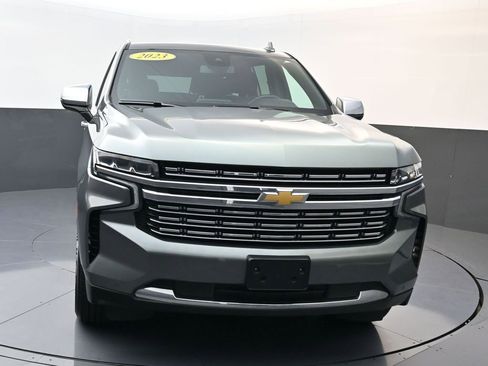 Used 2023 Chevrolet Suburban Premier image 8