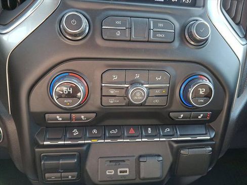 Used 2021 Chevrolet Silverado 1500 LT AWD/4WD image 16