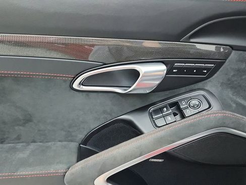 Used 2018 Porsche 718 Cayman GTS image 22