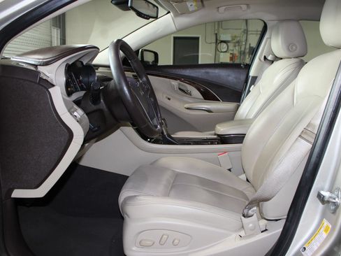 Used 2016 Buick LaCrosse Sport Touring w/ Experience Buick Package FWD image 8