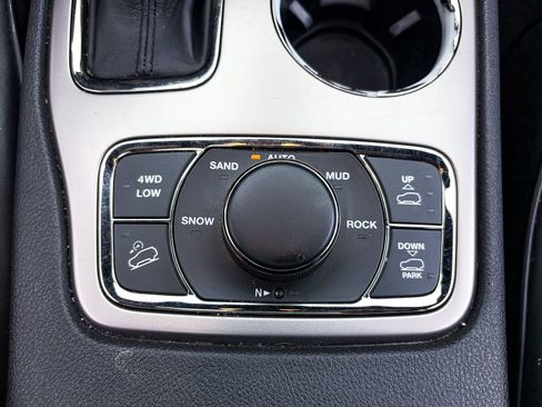 Used 2021 Jeep Grand Cherokee High Altitude AWD/4WD image 26