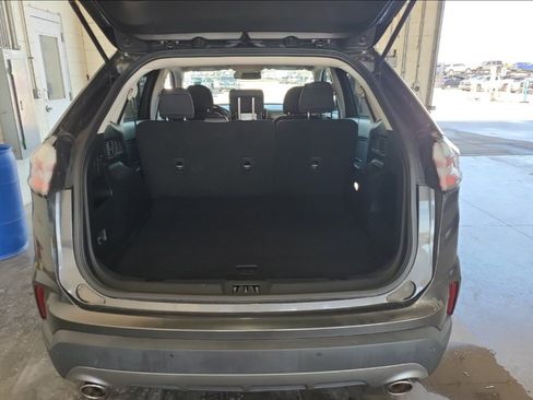 Used 2019 Ford Edge SEL image 10