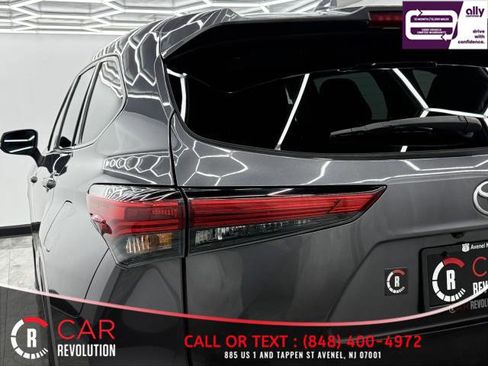 Used 2021 Toyota Highlander LE image 64