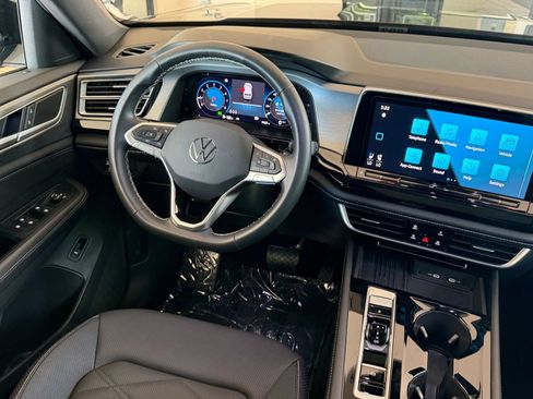 Used 2026 Volkswagen Atlas Cross Sport SE FWD image 35