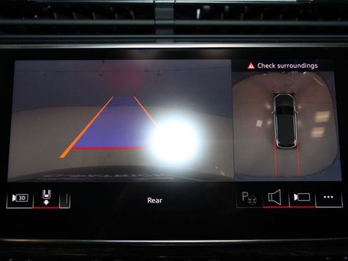 Used 2025 Audi Q7 3.0T Prestige w/ Prestige Package image 16