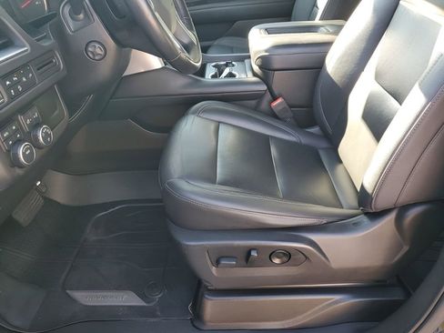 Used 2021 Chevrolet Tahoe Z71 w/ Luxury Package image 29