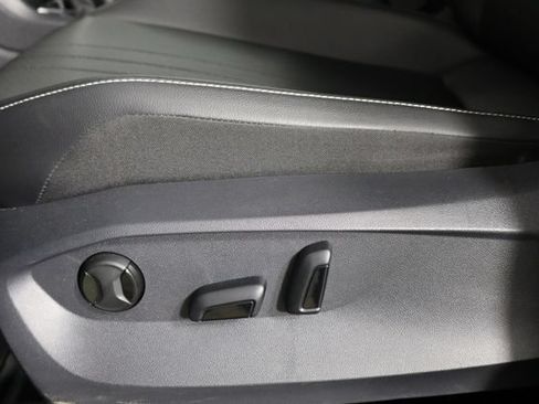 Used 2023 Volkswagen Tiguan SE FWD image 26