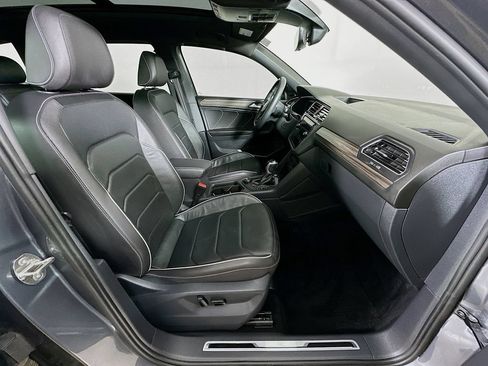 Used 2023 Volkswagen Tiguan SEL R-Line AWD/4WD image 7